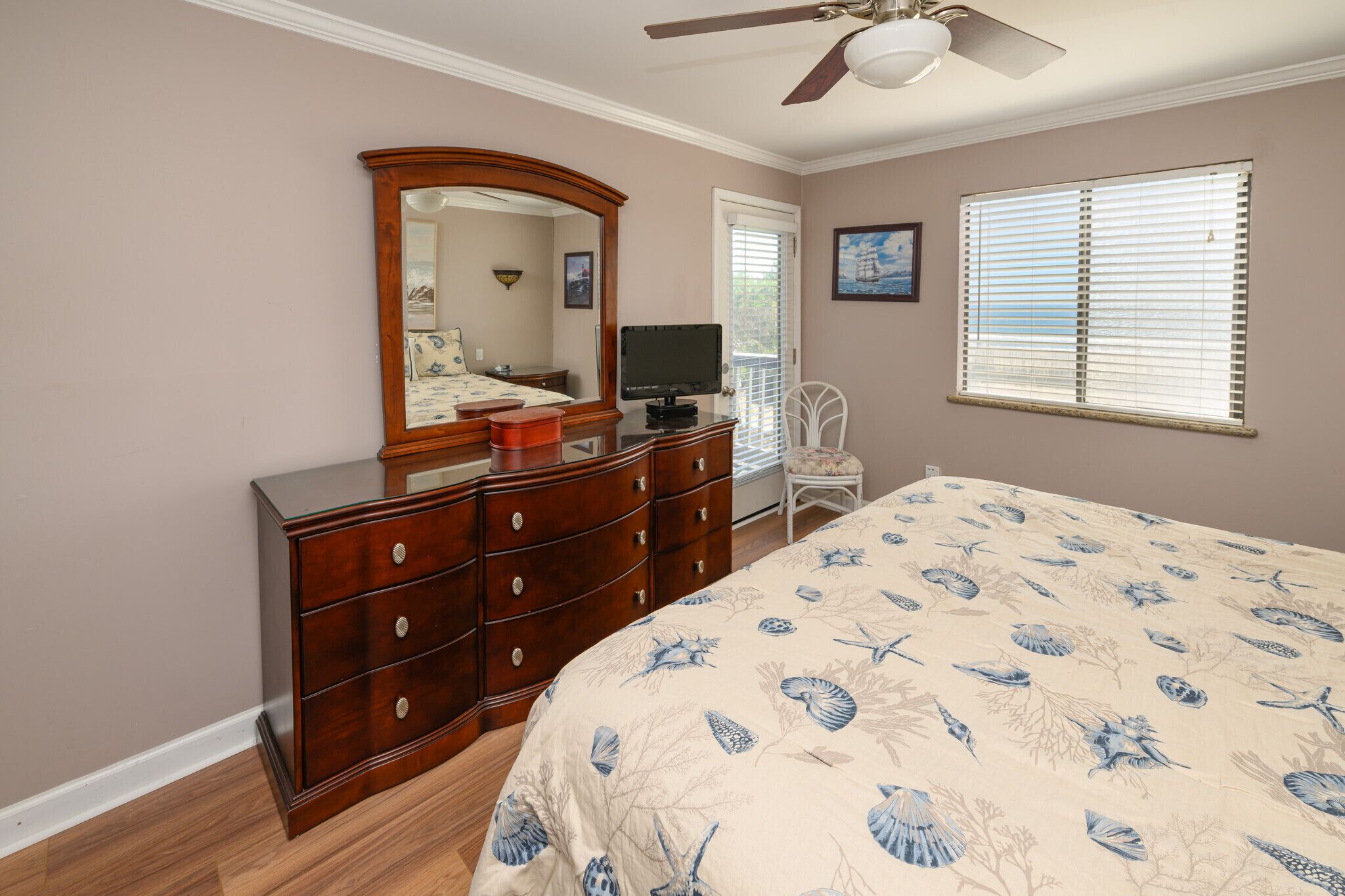 2 bedrooms, Internet