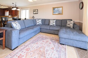 TV - Oceanfront 2 BR Condo with a Shared Pool! Surfwatch II 101   (Surfside Beach)