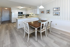 Dining - Oceanfront 2 BR Condo with a Shared Pool! Sea Shadow 405 (Surfside Beach)