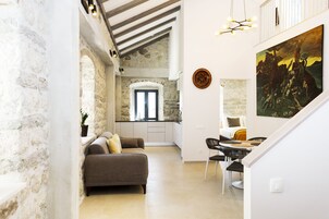 Two bedroom apartment | Living area | Flat-screen TV