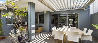 3BR Family Retreat, 7 min Walk to Beach & Cafes