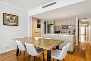 Dining - 2BR Urban Retreat in Fremantle's Heart (Fremantle)