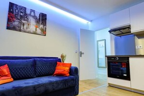 TV - Nouveau, Propre, Confortable à Paris (Pantin)