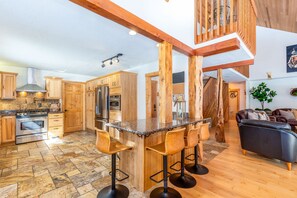 Interior - GLDN05 - Spacious Home, Games Galore, AC (Sunriver)