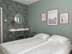 2 chambres, fer et planche à repasser, lit parapluie, Wi-Fi