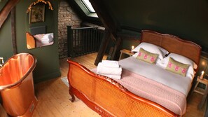 House | 3 bedrooms, free WiFi, bed sheets