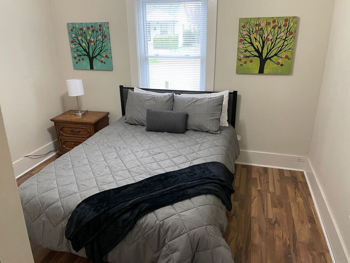 2 habitaciones, wifi gratis y ropa de cama 