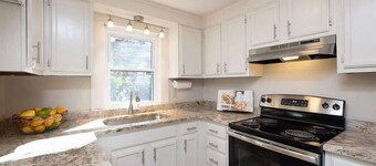 Centrally Located Hillcrest Retreat in Little Rock