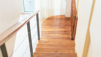 Duplex, 1 Bedroom | Premium bedding, Select Comfort beds, in-room safe