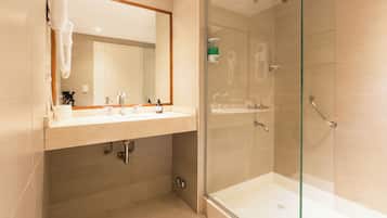 Appartement Duplex, 2 chambres | Salle de bain