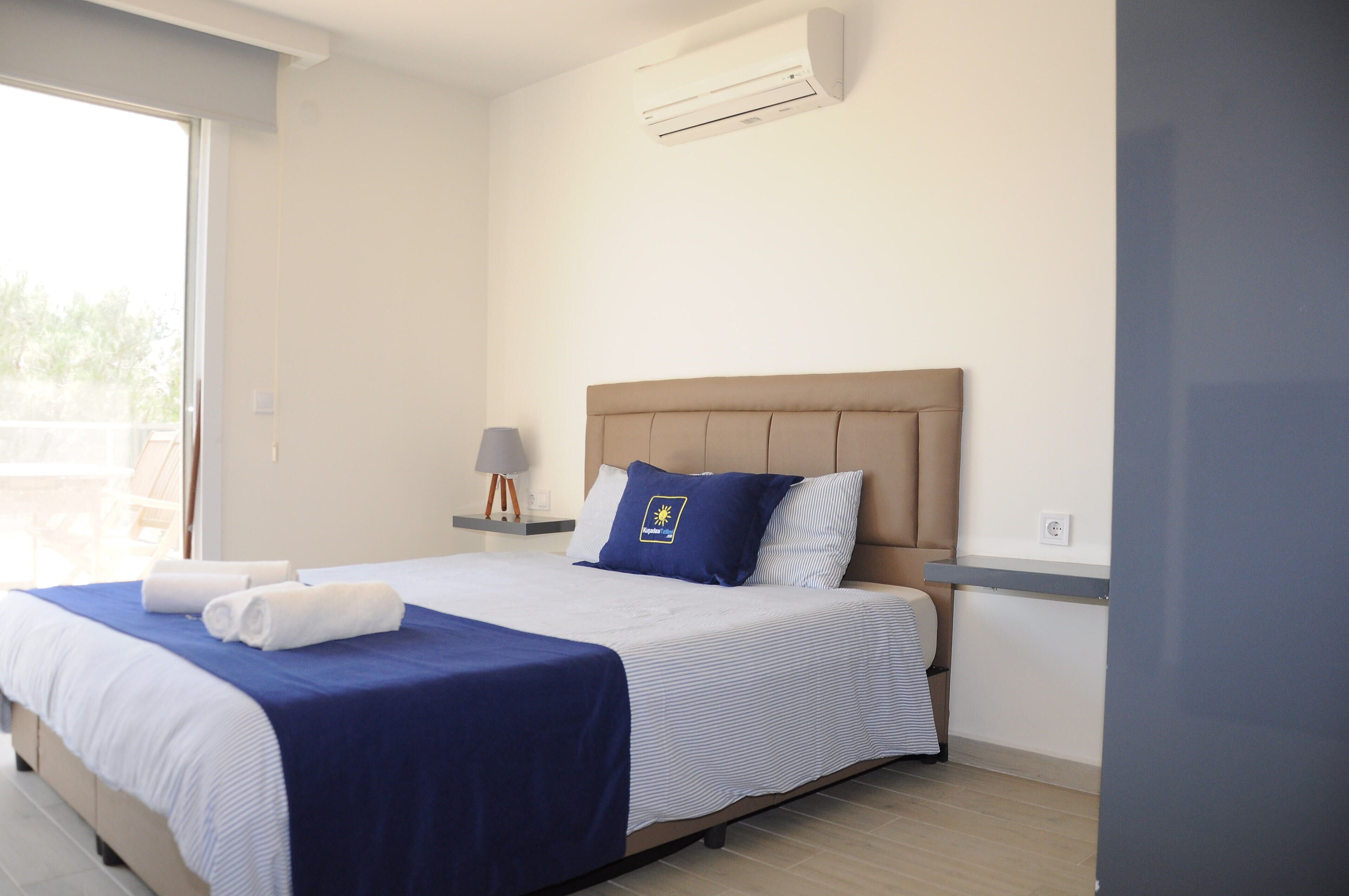 4 bedrooms, Egyptian cotton sheets, premium bedding