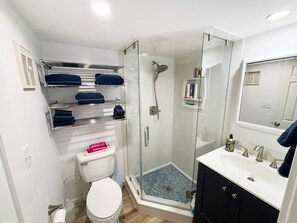 Hair dryer, towels - 🏝️Beachfront-Gulf View-Balcony-Pool-2BR Sundunes 144 (Navarre)