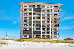 Exterior - 🏝️Beachfront-Gulf View-Balcony-Pool-2BR Sundunes 144 (Navarre)