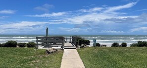 Property grounds - Direct Oceanview Premium Flat with 2 Bed/2 Bath +Murphy Bed. Just Renovated! (St. Augustine)