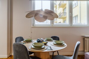 1 bedroom, desk, iron/ironing board, free WiFi - Apartament Wiejska I (Warsaw)