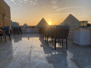 فطور أوروبي مجانًا يوميًا