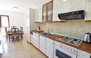 Fridge, dishwasher
