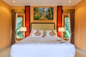 3 bedrooms, desk, travel cot, free WiFi - Lovina Luxury 3BR Villa With Pool & Free Breakfast! (Bali)