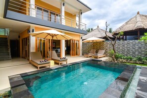 Outdoor pool - Lovina Luxury 3BR Villa With Pool & Free Breakfast! (Bali)