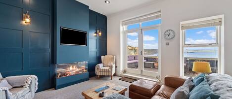 TV connectée, cheminée