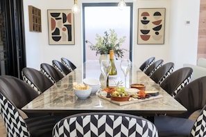 Dining room - Elliot Oliver- Superior 6 Bedroom House With Hot Tub And Log Burner (Cheltenham)