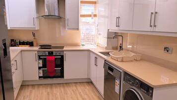Apartment | Private kitchen | Fridge, microwave, oven, stovetop