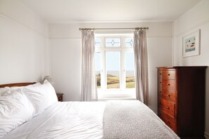 3 bedrooms, WiFi, bed sheets - Hazeldene, amazing sea and countryside views (Crackington Haven)