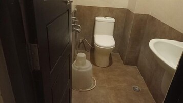 Ducha, cabezal de ducha tipo lluvia, artículos de tocador gratuitos