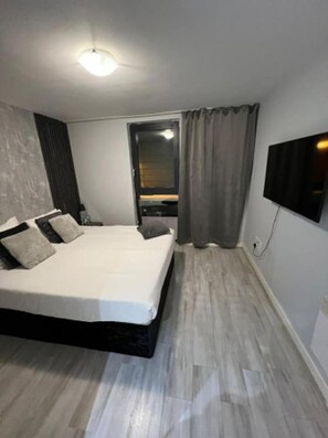 Apartment | 2 Schlafzimmer, Bügeleisen/Bügelbrett, kostenloses WLAN, Bettwäsche