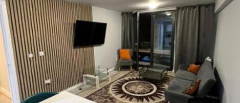 Appartamento | Area soggiorno | TV