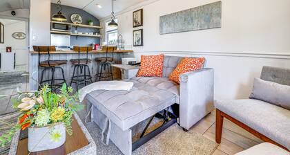 Cozy Decatur Cabin w/ Views ~ 1 Mi to Riverfront!