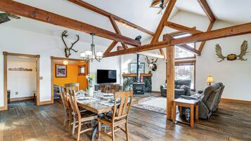 Rumah (4 Bedrooms) | Interior