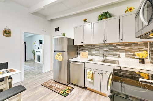Cozy Fort Walton Beach Escape w/ Private Patio!