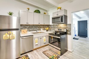 Apartment (2 Bedrooms) | Interior - Cozy Fort Walton Beach Escape w/ Private Patio! (Fort Walton Beach)