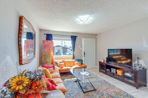 Apartment (2 Bedrooms) | Front of property