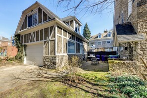 Cottage (1 Bedroom) | Front of property - Cozy Niagara Falls Cottage w/ Gas Grill + Patio! (Niagara Falls)