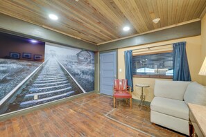 Apartment (0 Bedroom) | Interior