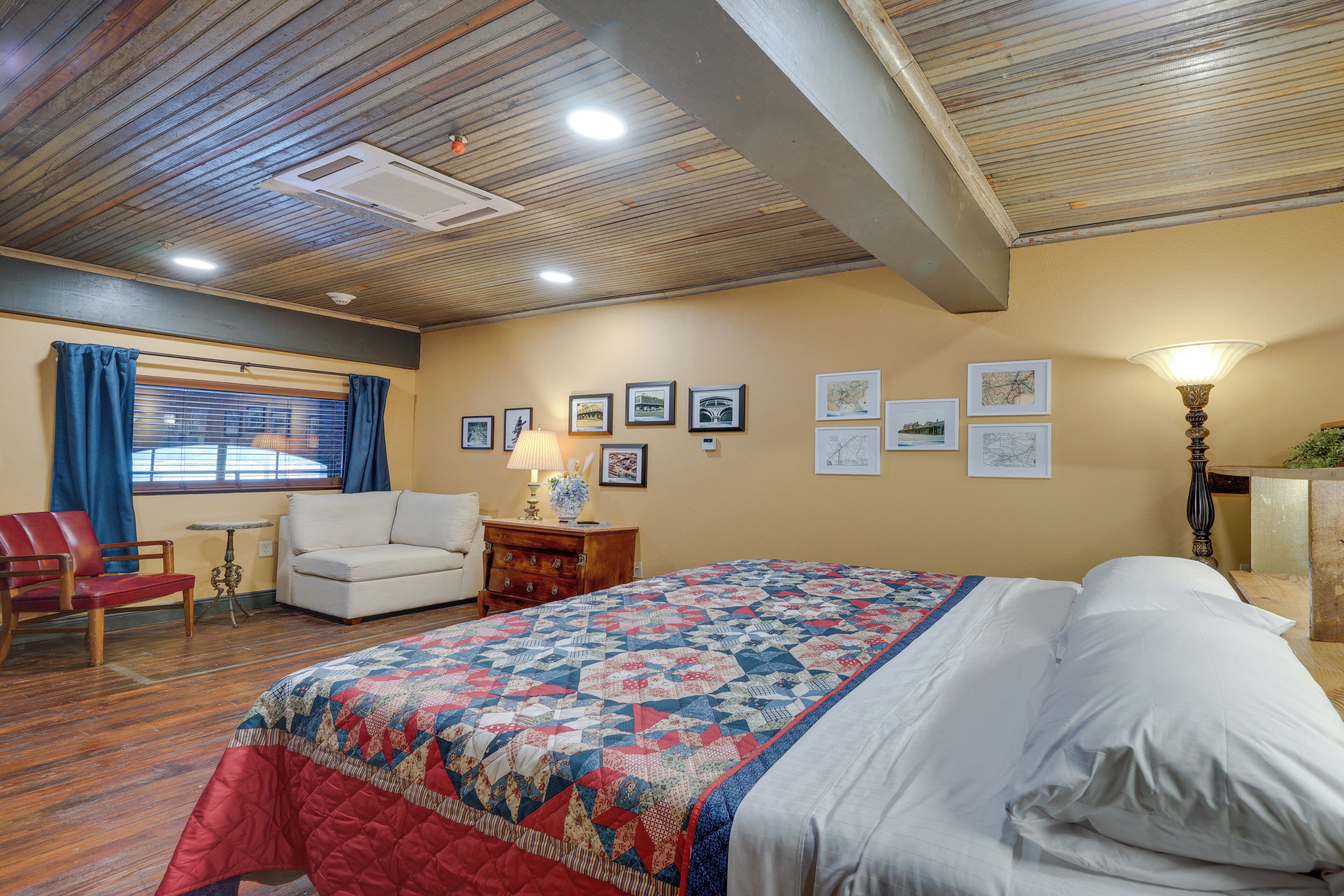 Apartment (0 Bedroom) | Interior