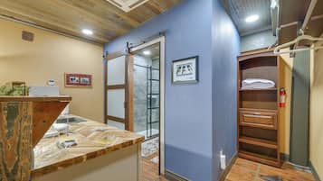 Apartment (0 Bedroom) | Interior