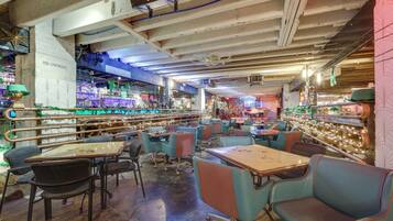 Apartment (0 Bedroom) | Interior