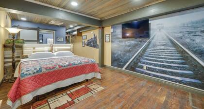 Pet-friendly Texarkana Studio in The Historic 1894