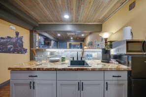 Apartment (0 Bedroom) | Interior