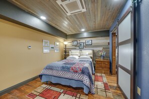 Apartment (0 Bedroom) | Interior