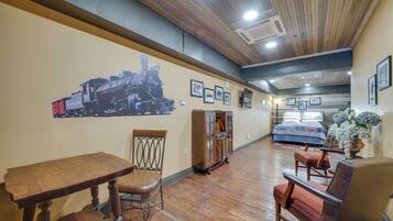 Apartment (0 Bedroom) | Interior