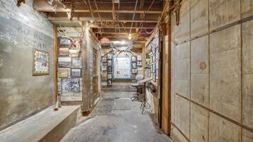 Apartment (0 Bedroom) | Interior