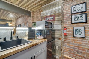 Apartment (0 Bedroom) | Interior