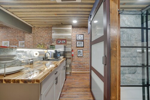 Historic Texarkana Studio Rental: Walk to Downtown