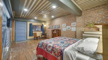 Apartment (0 Bedroom) | Interior