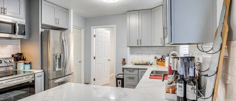 House (3 Bedrooms) | Interior