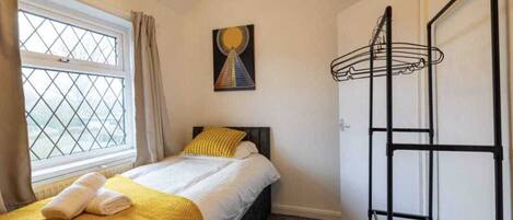 Apartment | 2 bedrooms, free WiFi, bed sheets